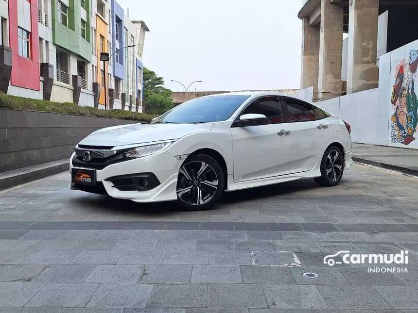 2018 Honda Civic ES Sedan