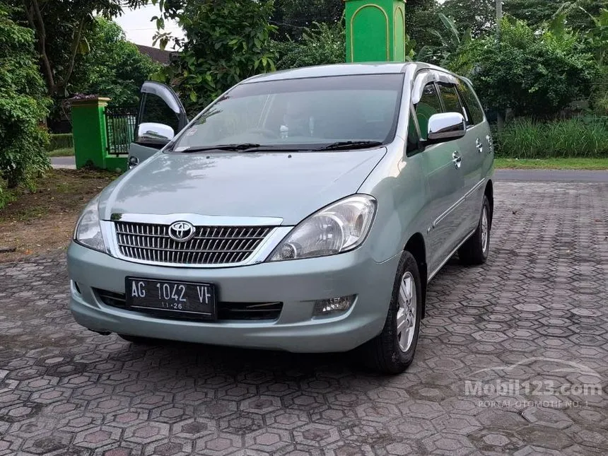Jual Mobil Toyota Kijang Innova 2005 V 2.0 di Jawa Timur Manual MPV Hijau Rp 105.000.000