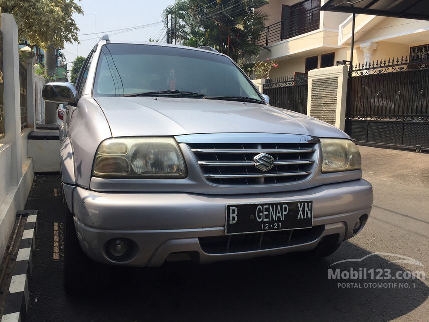 2001 Suzuki Escudo SUV