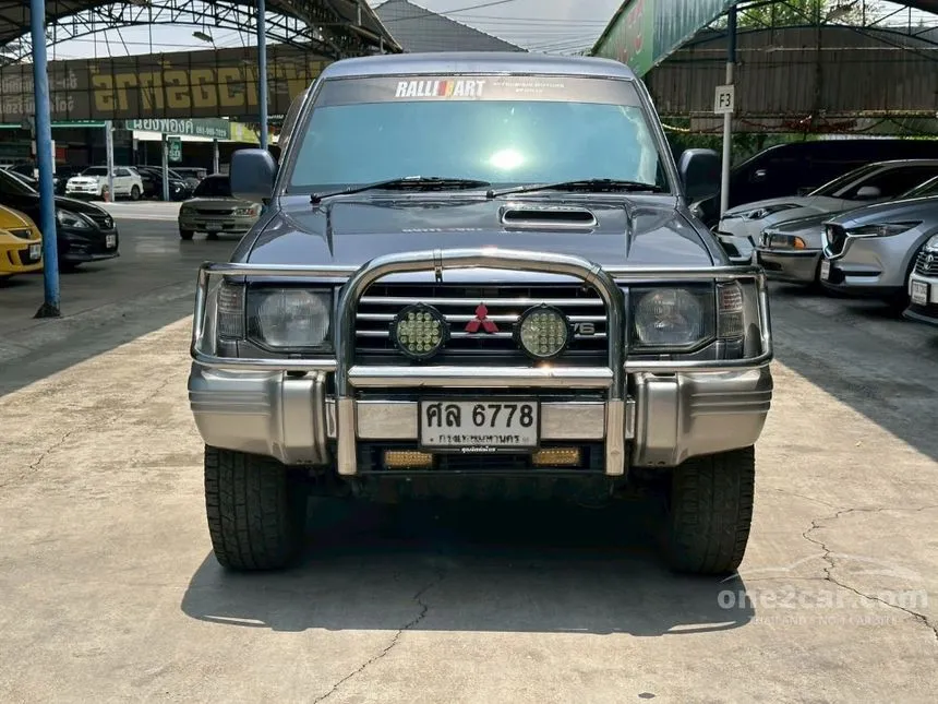1995 Mitsubishi PAJERO GLS SUV