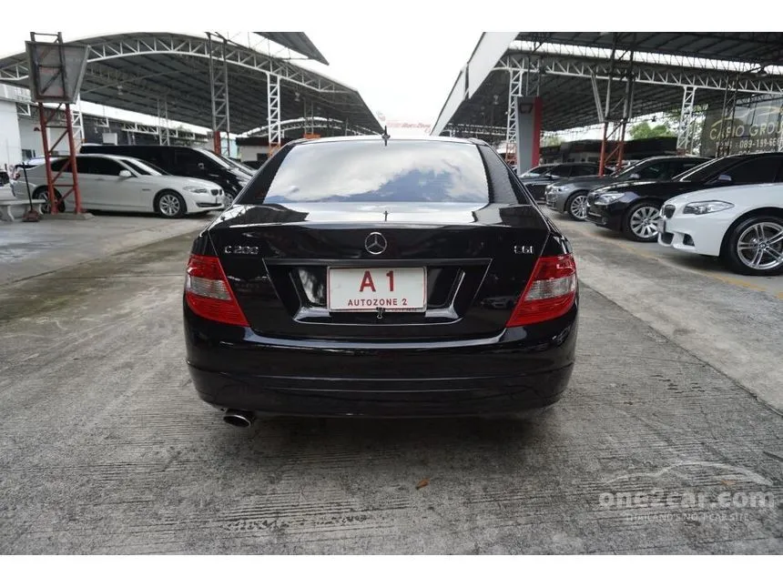 2011 Mercedes-Benz C200 CGI BlueEFFICIENCY Sedan
