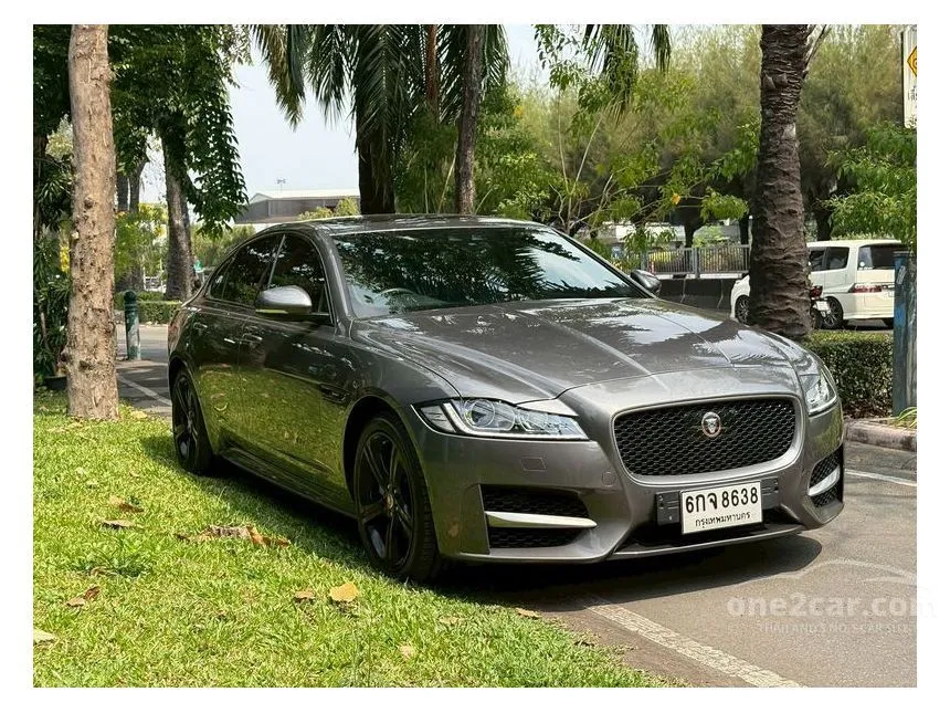 2017 Jaguar XF 25t R-Sport Sedan
