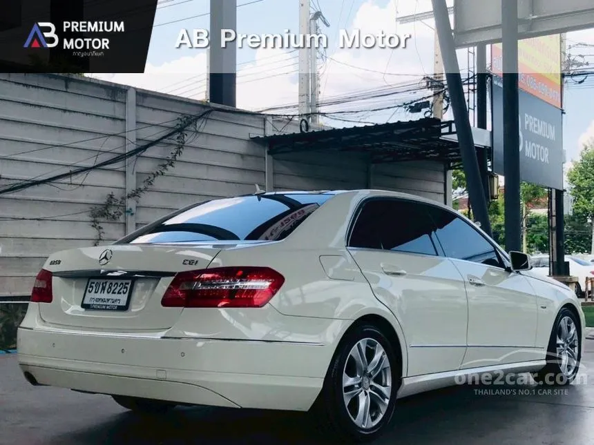 2011 Mercedes-Benz E250 Avantgarde CGI BlueEFFICIENCY Sedan