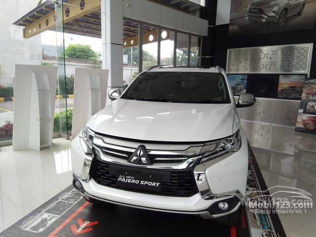 Mitsubishi Pajero Sport  Mobil  Bekas  Baru dijual di 