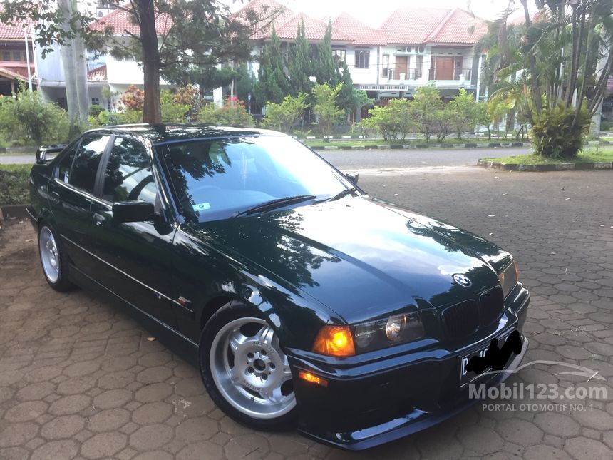 1996 BMW 318i E36 1.8 Manual Sedan