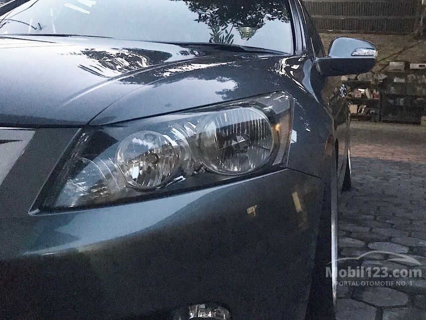 Jual Mobil  Honda  Accord  2010 VTi L 2 4 di Jawa  Tengah  