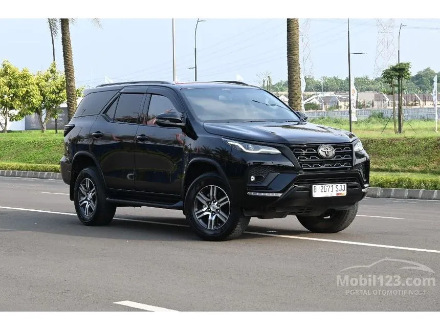 2023 Toyota Fortuner G 4X2 SUV