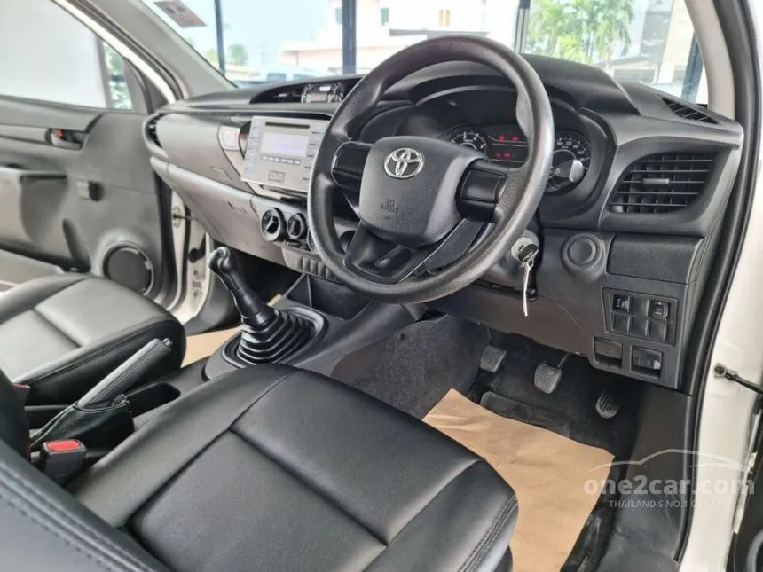 2016 Toyota Hilux Revo J Pickup