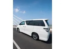 2011 Toyota Vellfire 2.4 V MPV
