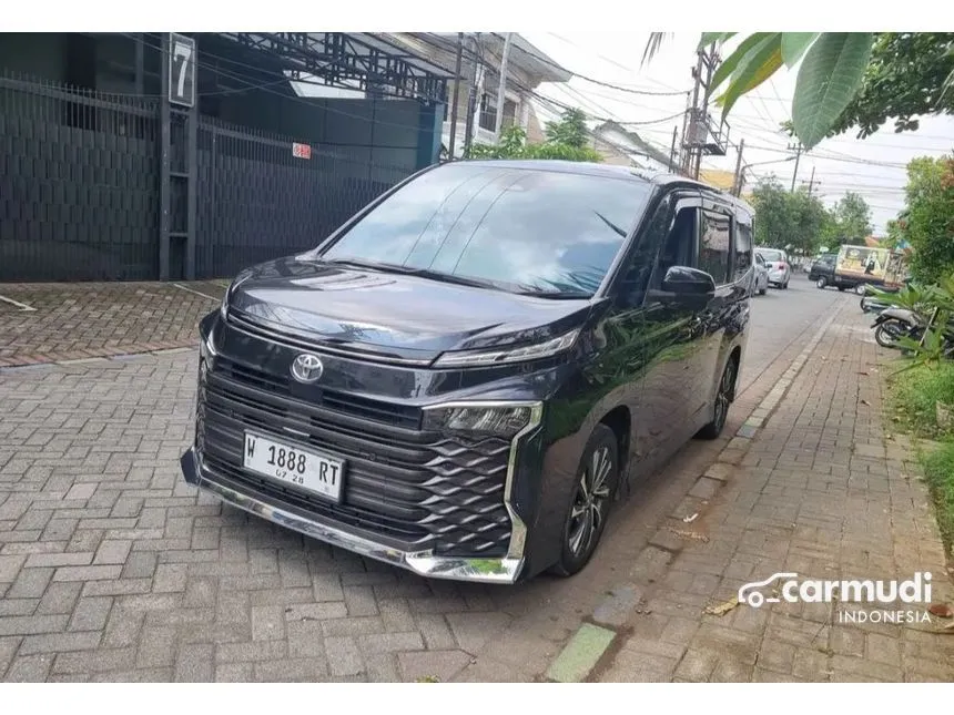 2023 Toyota Voxy (Premium Color) MPV