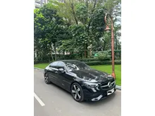 2023 Mercedes-Benz C200 1.5 Avantgarde Line Sedan (W206) Black on Black Odo 22 Rb (TERMURAH)