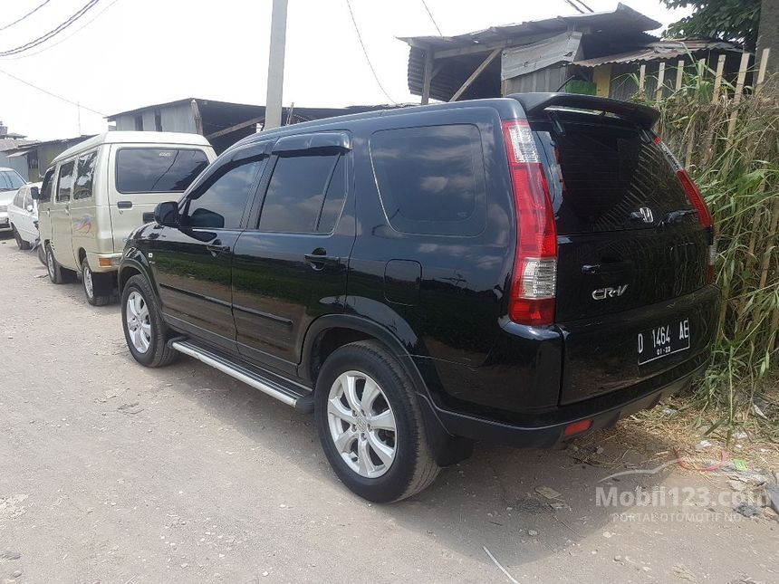 Jual Mobil  Honda CR V  2005  RD 2 0 di Jawa Barat Manual SUV 