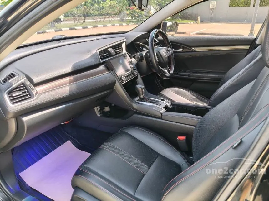 2019 Honda CIVIC Turbo RS Sedan