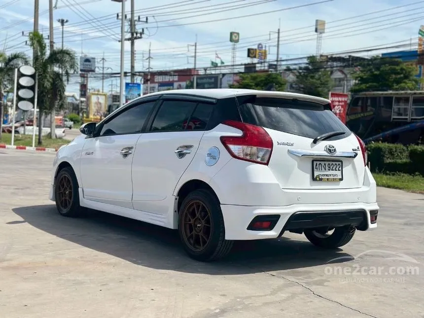 2015 Toyota YARIS G Hatchback