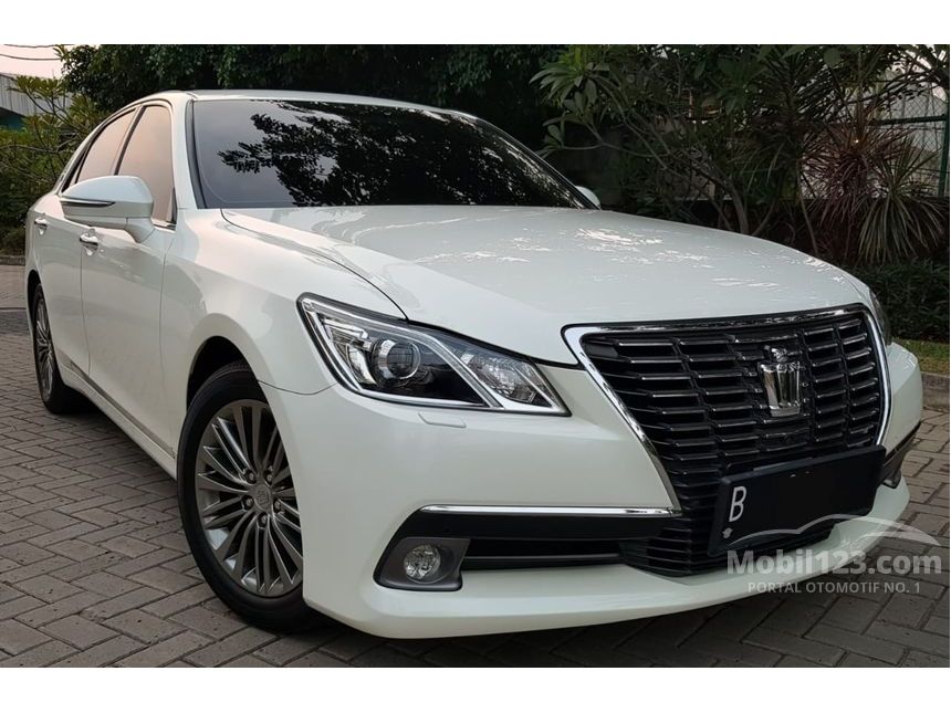 Jual Mobil  Toyota  Crown  2013 Royal Saloon 3 0 di DKI 