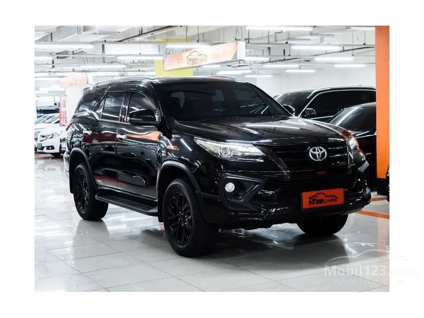 Jual Mobil Toyota Fortuner 2020 TRD 2.4 di DKI Jakarta Automatic SUV Hitam Rp 425.000.000