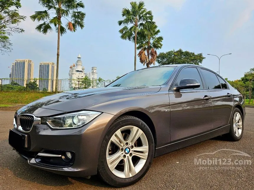 Jual Mobil BMW 320i 2014 Sport 2.0 di DKI Jakarta Automatic Sedan Coklat Rp 345.000.000