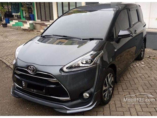 Toyota Sienta Q Mobil Bekas Baru dijual di Indonesia 