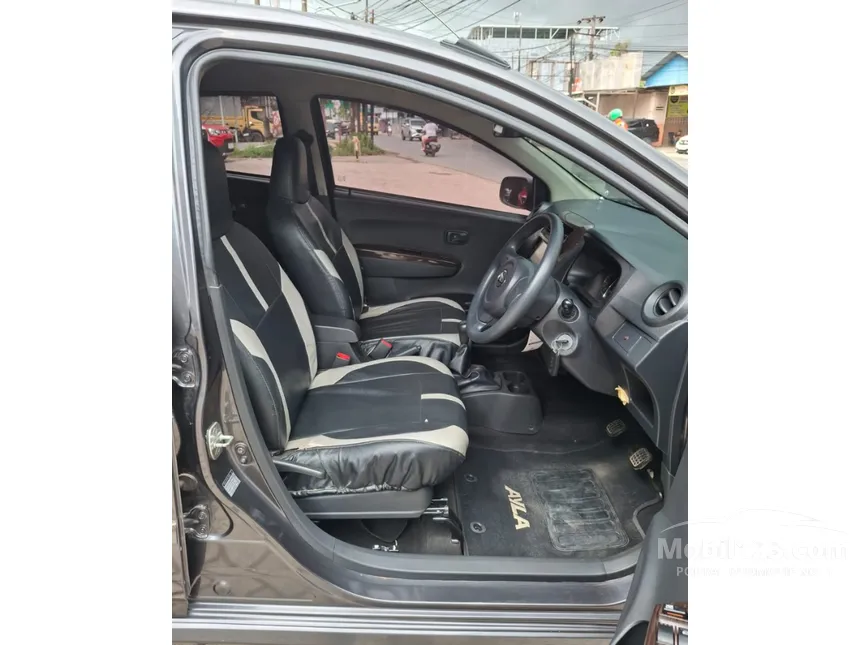 2016 Daihatsu Ayla M Hatchback