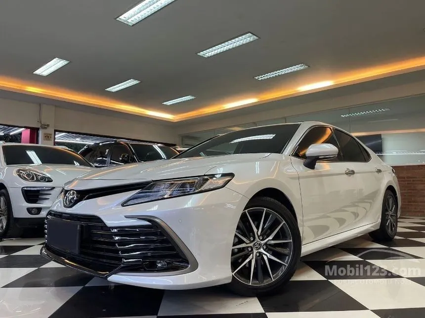 Jual Mobil Toyota Camry 2022 V 2.5 di DKI Jakarta Automatic Sedan Putih Rp 565.000.000