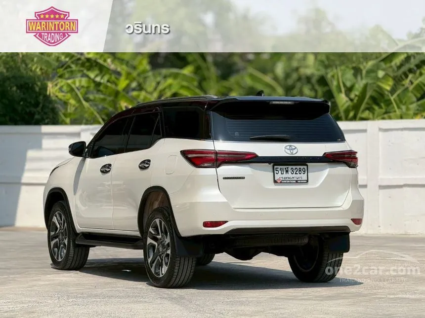 2022 Toyota FORTUNER Commander SUV