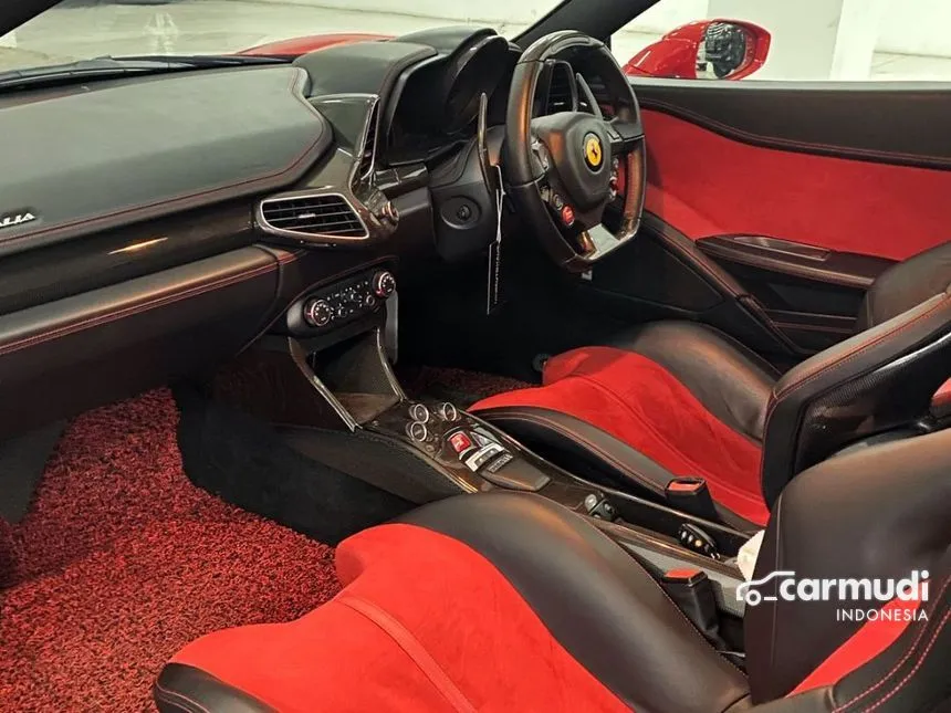 2013 Ferrari 458 Italia Coupe
