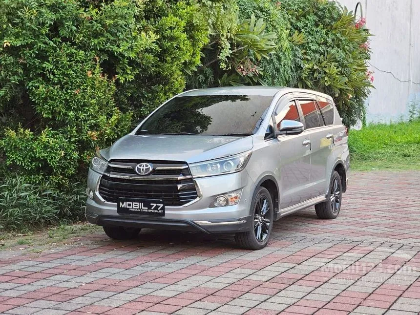 Jual Mobil Toyota Kijang Innova 2021 V 2.4 di Jawa Timur Automatic MPV Silver Rp 415.000.000