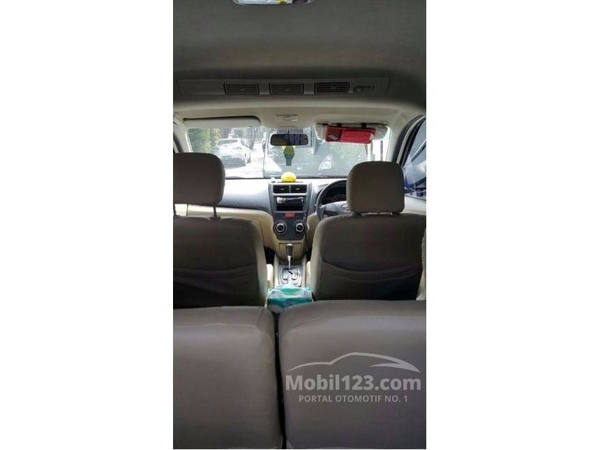 2012 Daihatsu Xenia R ATTIVO MPV