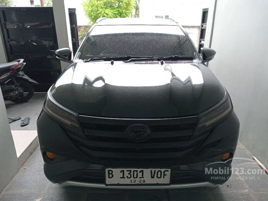 Jual Mobil Daihatsu Terios 2018 R 1.5 di Banten Automatic SUV Hitam Rp 182.000.000