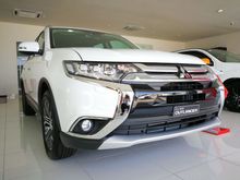 LIMITED TIME OFFER NOW NEW Mitsubishi Outlander