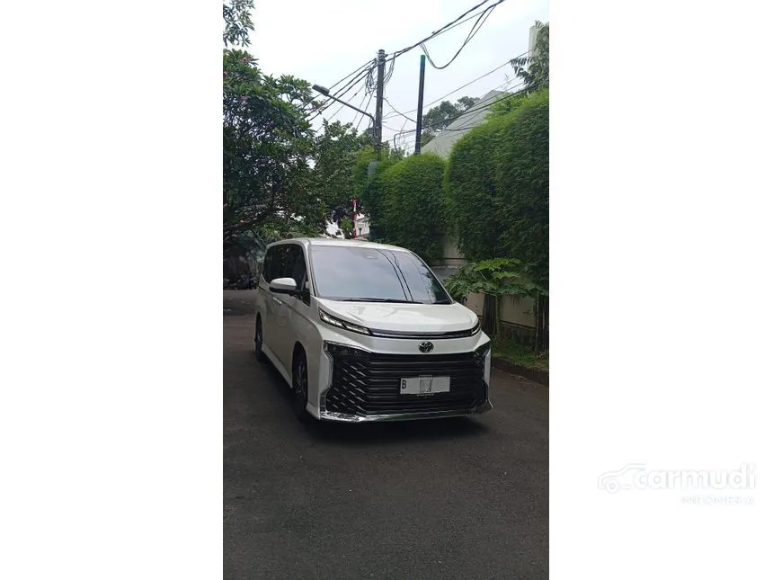 2023 Toyota Voxy (Premium Color) MPV