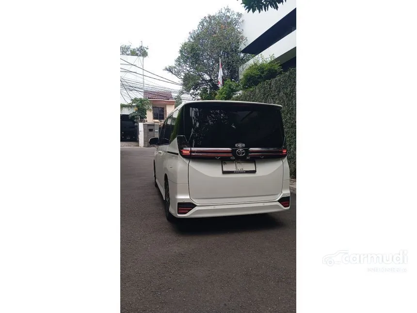 2023 Toyota Voxy (Premium Color) MPV