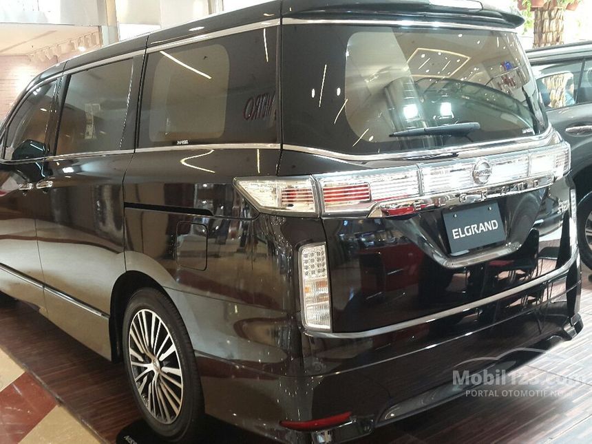 Nissan elgrand 2018