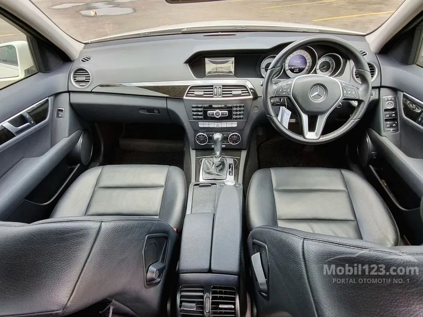 2012 Mercedes-Benz C200 Avantgarde CGI Sedan