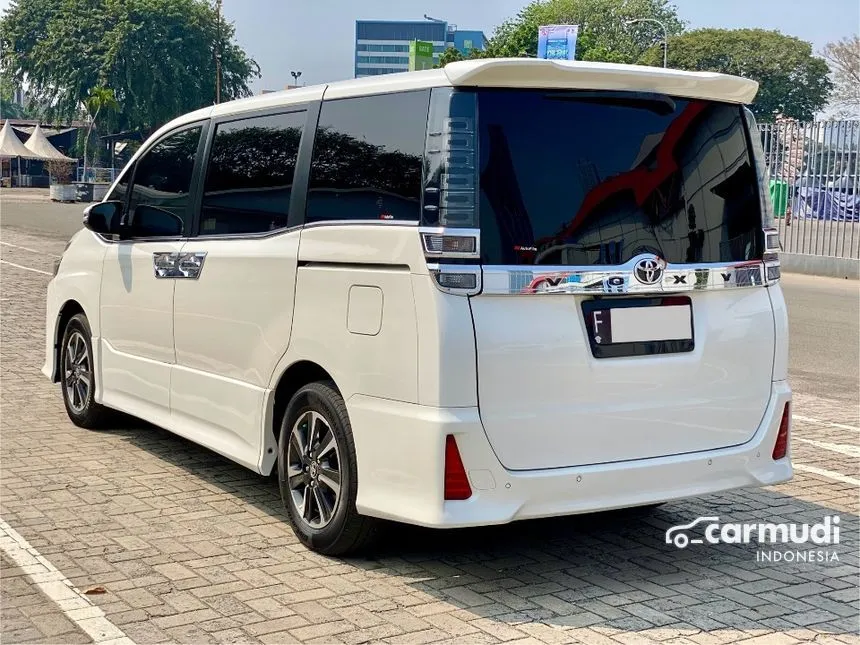 2019 Toyota Voxy Wagon