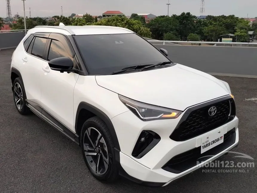Jual Mobil Toyota Yaris Cross 2025 S with GR Parts Aero Pkg (Prem Clr) 1.5 di Banten Automatic SUV Putih Rp 310.000.000