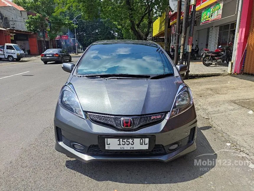 Jual Mobil Honda Jazz 2013 RS 1.5 di Jawa Timur Automatic Hatchback Abu