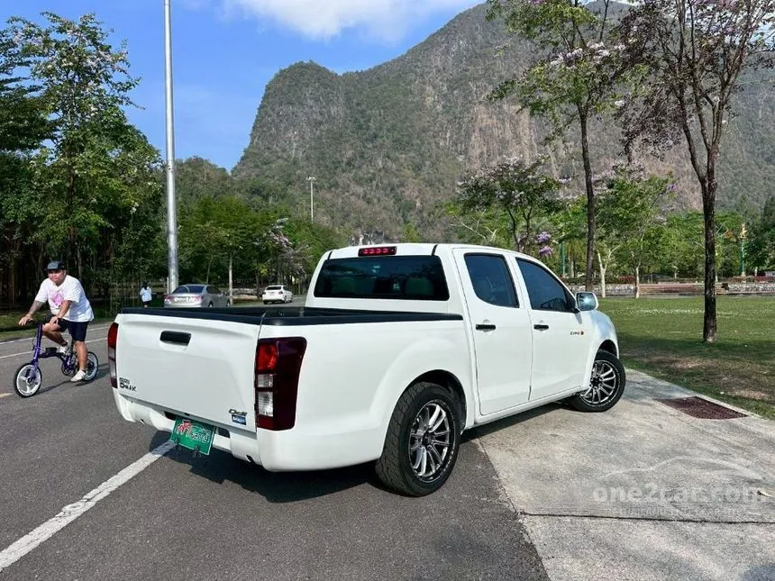 2016 Isuzu D-MAX S Cab-4 Pickup