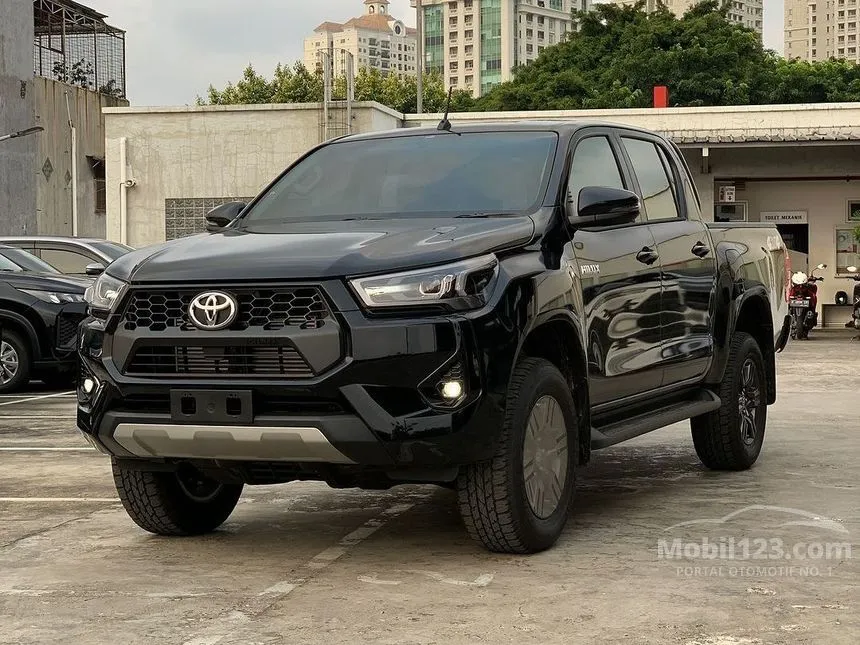 Jual Mobil Toyota Hilux 2024 V Dual Cab 2.4 di Jawa Barat Automatic Pick