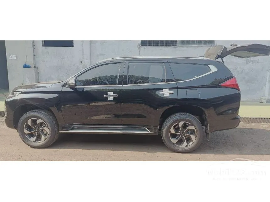 Jual Mobil Mitsubishi Pajero Sport 2024 Dakar 2.4 di Banten Automatic SUV Hitam Rp 599.750.000