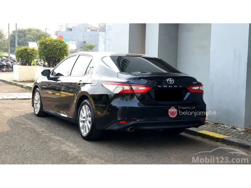 2019 Toyota Camry V Sedan