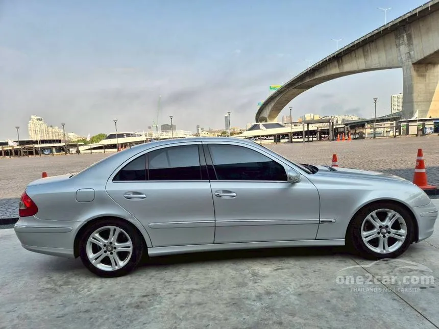 2009 Mercedes-Benz E200 Kompressor Avantgarde Sedan