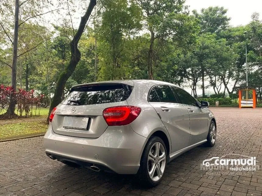 2013 Mercedes-Benz A200 Urban Hatchback