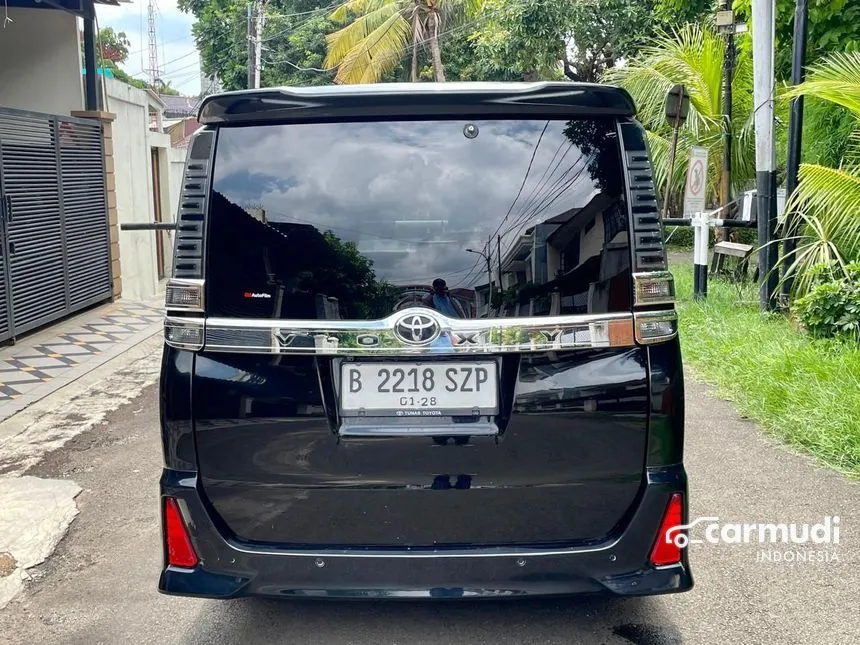 2017 Toyota Voxy Wagon