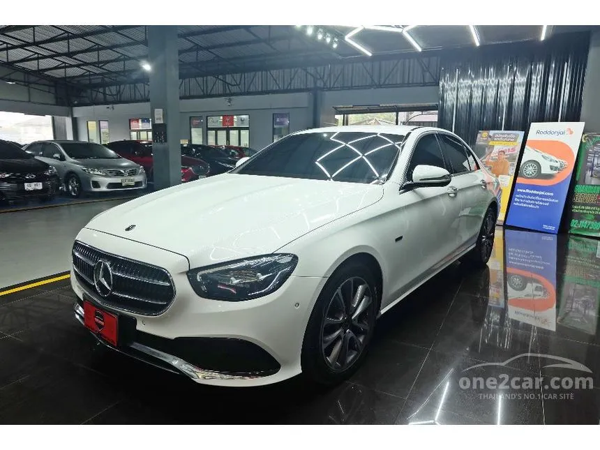 2022 Mercedes-Benz E300 e Avantgarde Sedan