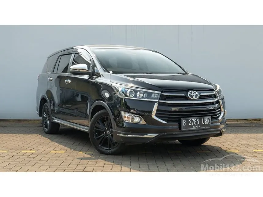 Jual Mobil Toyota Innova Venturer 2019 2.0 di Banten Automatic Wagon Hitam Rp 357.000.000