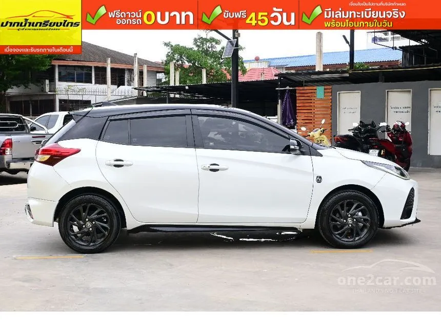 2022 Toyota YARIS 60th Anniversary Hatchback