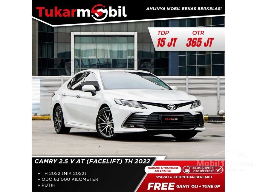 2022 Toyota Camry V Sedan