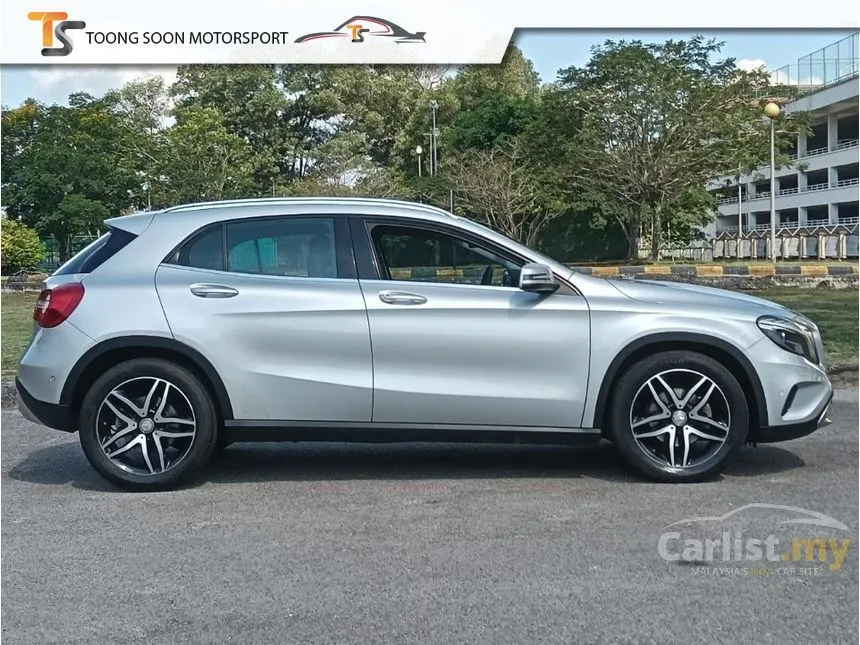 2014 Mercedes-Benz GLA200 SUV