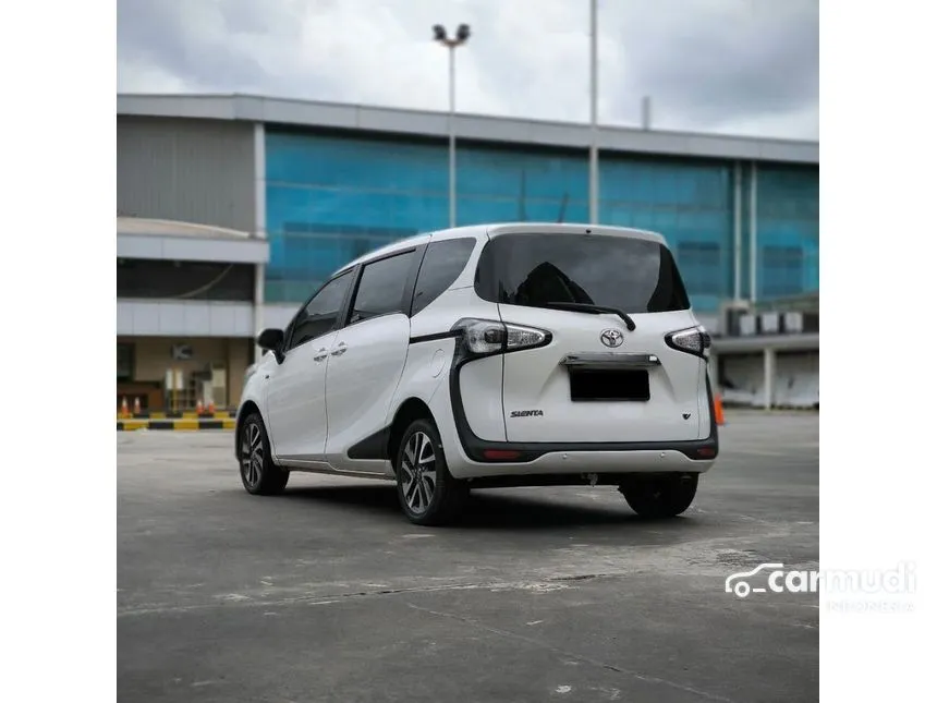 2016 Toyota Sienta V MPV